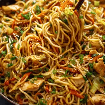 Chicken Chow Mein with Best Chow Mein Sauce!