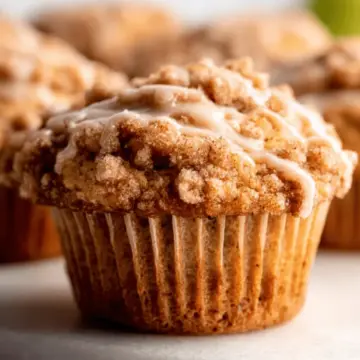 Apple Cinnamon Crumb Muffins