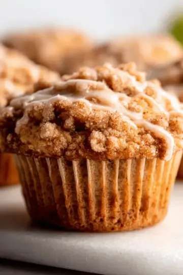 Apple Cinnamon Crumb Muffins