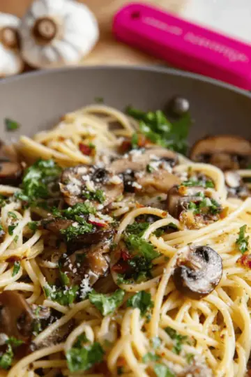 Mushroom and Garlic Spaghetti Dinner