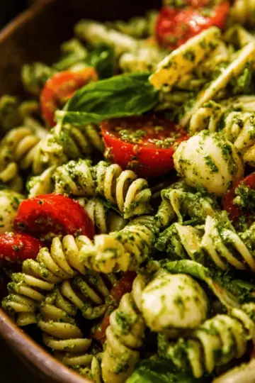 Pesto pasta salad