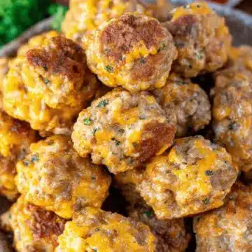 Cheddar Bay Sausage Balls (Only 4 Ingredients)