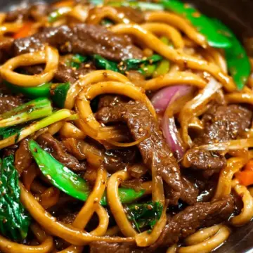 Black Pepper Beef Udon Noodles