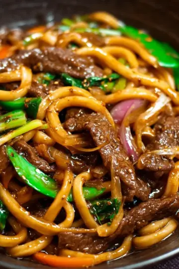 Black Pepper Beef Udon Noodles