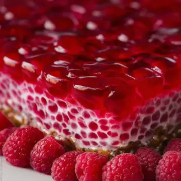 Raspberry Pretzel Jello