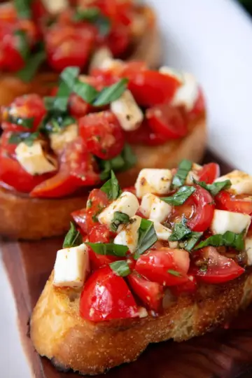 Perfect Bruschetta with Mozzarella