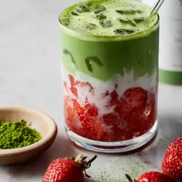 Iced Strawberry Matcha Latte