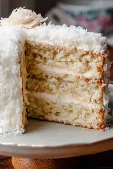 Fluffy & Moist Coconut Cake